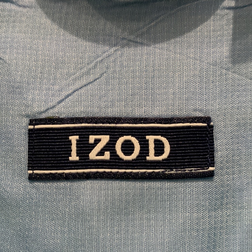 Men’s IZOD Button Down Short Leeve - Picture 2 of 4